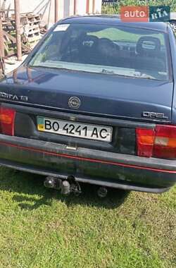 Седан Opel Vectra 1989 в 