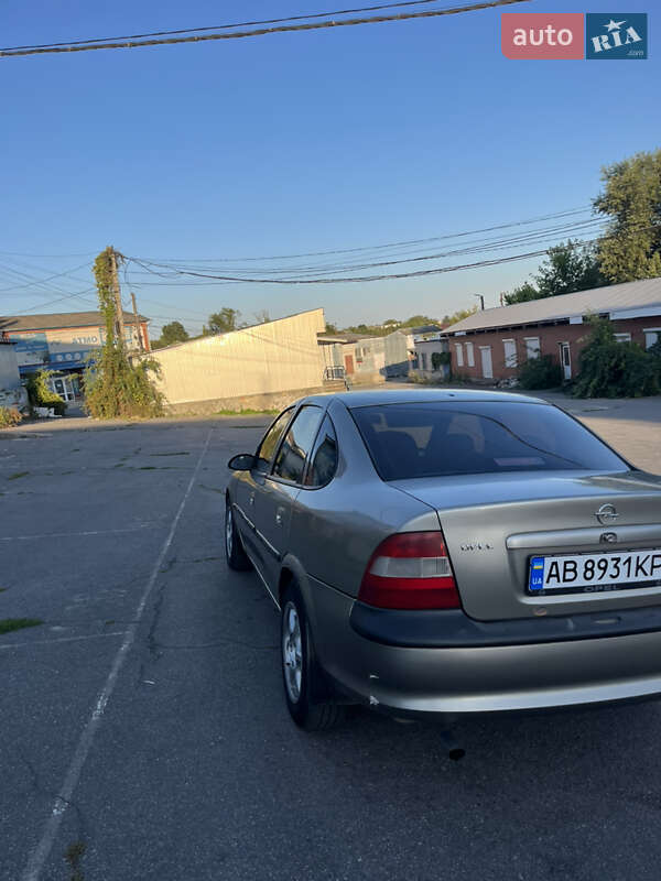 Седан Opel Vectra 1997 в Жмеринке