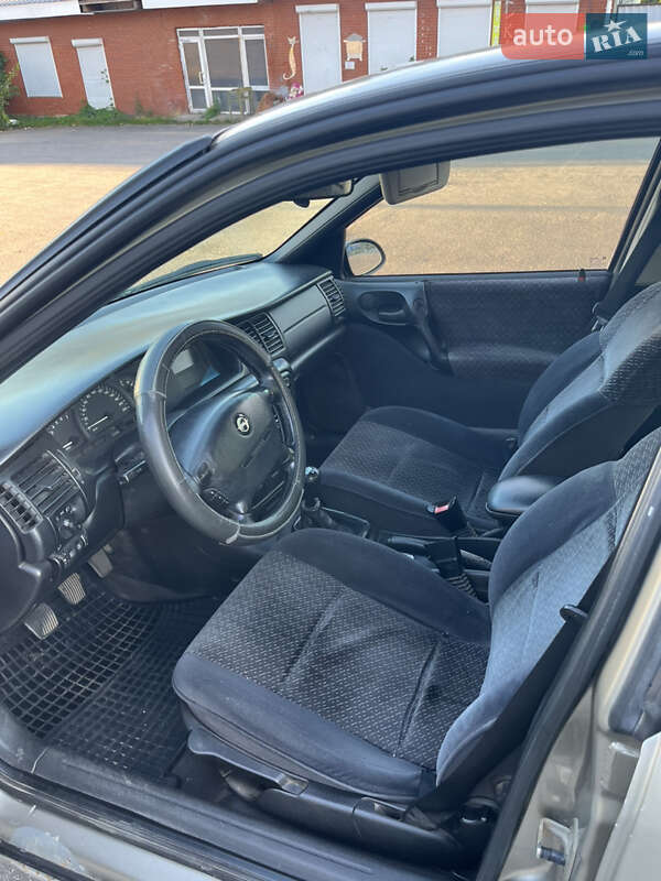 Седан Opel Vectra 1997 в Жмеринке