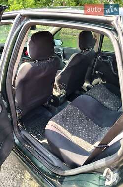 Седан Opel Vectra 2001 в 