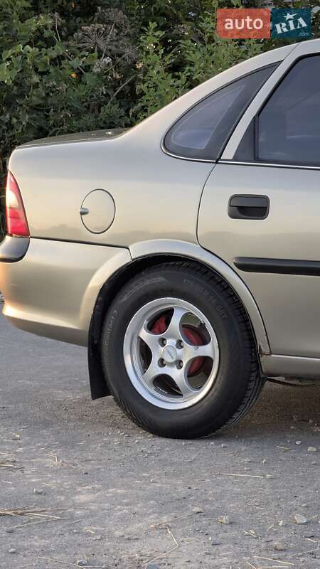 Седан Opel Vectra 1997 в Коломые