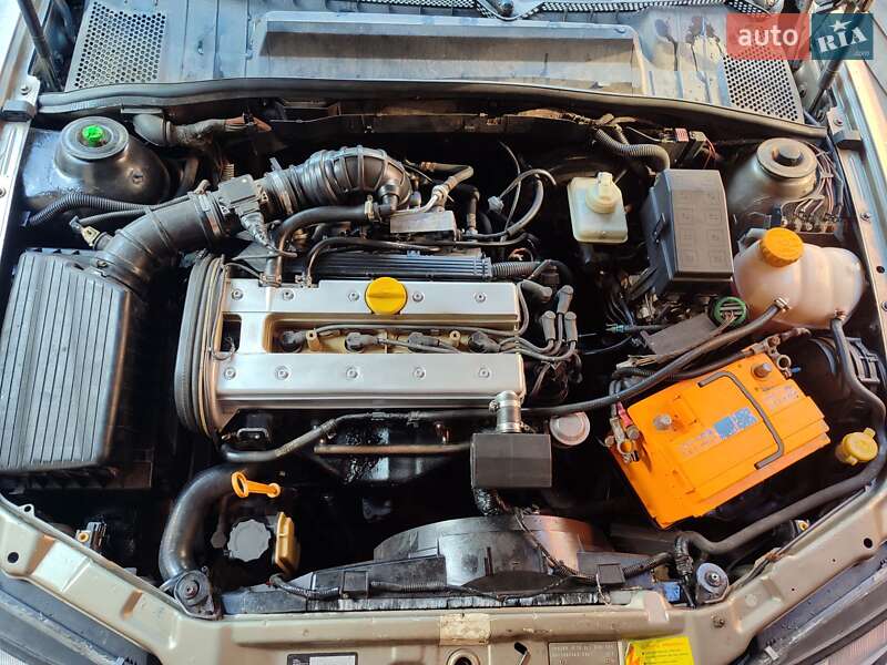 Седан Opel Vectra 1996 в Луцке