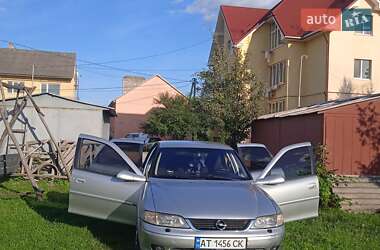 Седан Opel Vectra 2001 в 