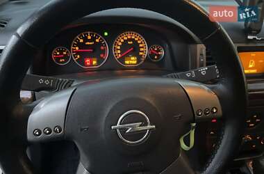 Седан Opel Vectra 2004 в 