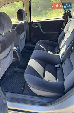 Седан Opel Vectra 2001 в 