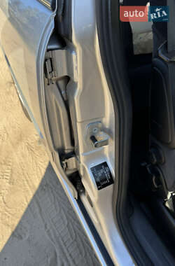 Седан Opel Vectra 2001 в Києві