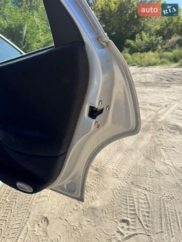 Седан Opel Vectra 2001 в Киеве фото 27 Седан Opel Vectra 2001 в Киеве