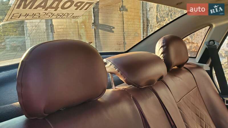 Седан Opel Vectra 1998 в Покрове