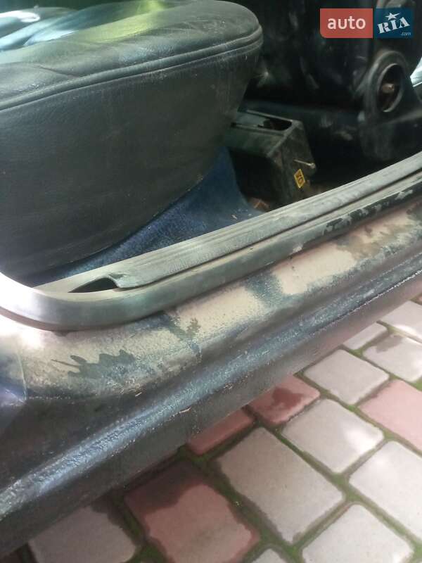 Седан Opel Vectra 1990 в Дачному