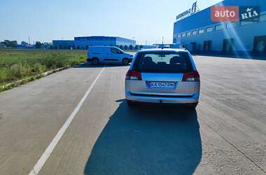 Универсал Opel Vectra 2004 в 
