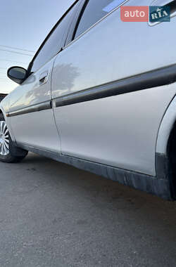 Седан Opel Vectra 1998 в 
