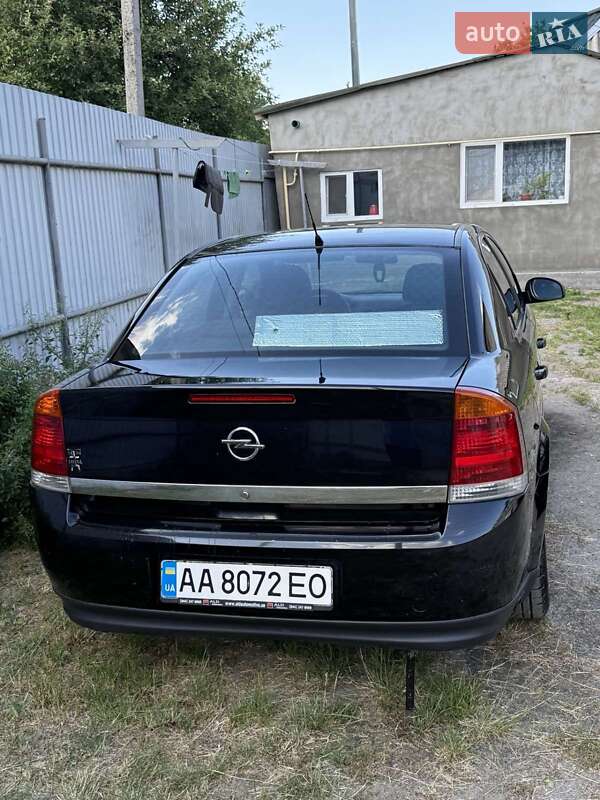 Седан Opel Vectra 2005 в Киеве