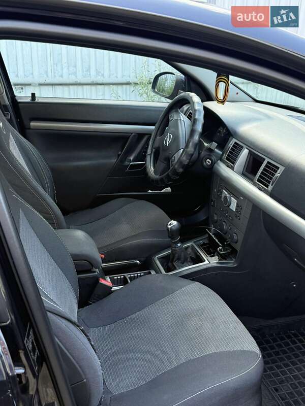 Седан Opel Vectra 2005 в Киеве