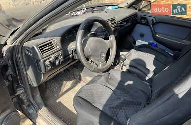 Седан Opel Vectra 1993 в 