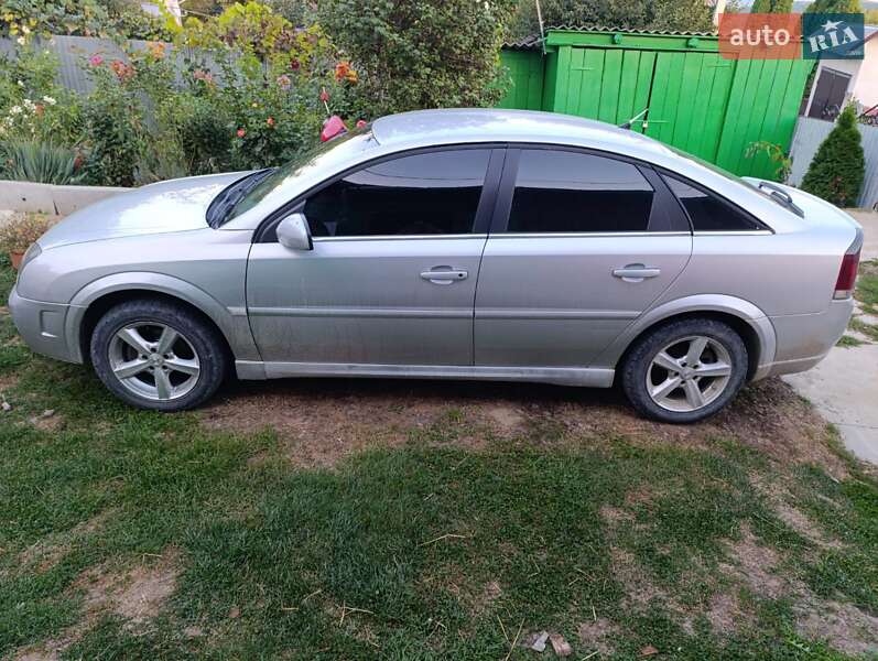 Ліфтбек Opel Vectra 2002 в Чернівцях фото 9 Ліфтбек Opel Vectra 2002 в Чернівцях