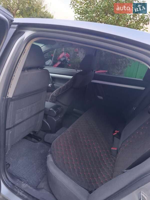 Ліфтбек Opel Vectra 2002 в Чернівцях фото 17 Ліфтбек Opel Vectra 2002 в Чернівцях