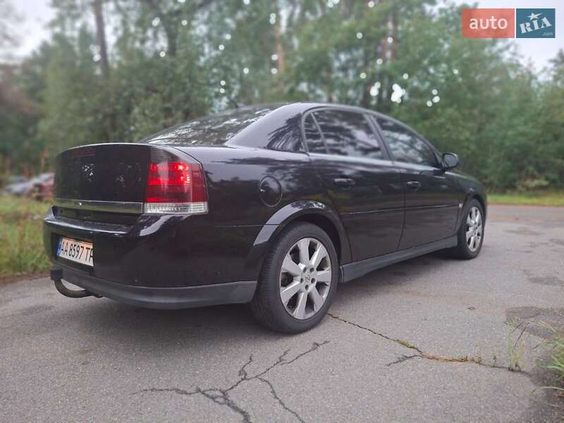 Седан Opel Vectra 2003 в Киеве