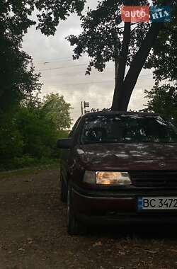 Седан Opel Vectra 1990 в Львові