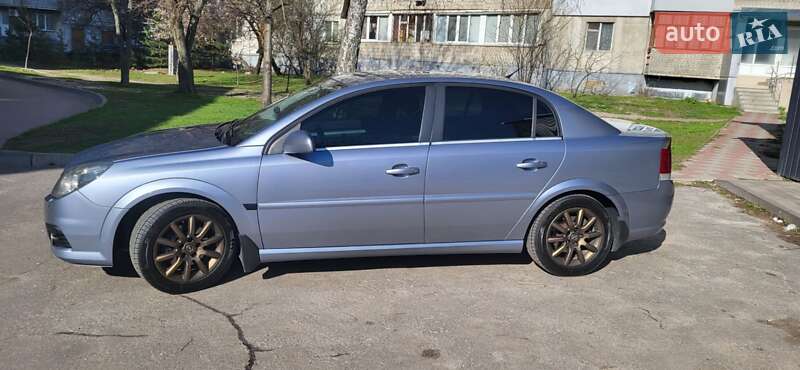 Седан Opel Vectra 2007 в Сумах