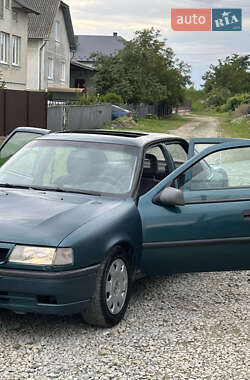 Седан Opel Vectra 1995 в Самборе