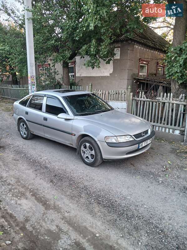 Ліфтбек Opel Vectra 1998 в Дніпрі фото 4 Ліфтбек Opel Vectra 1998 в Дніпрі