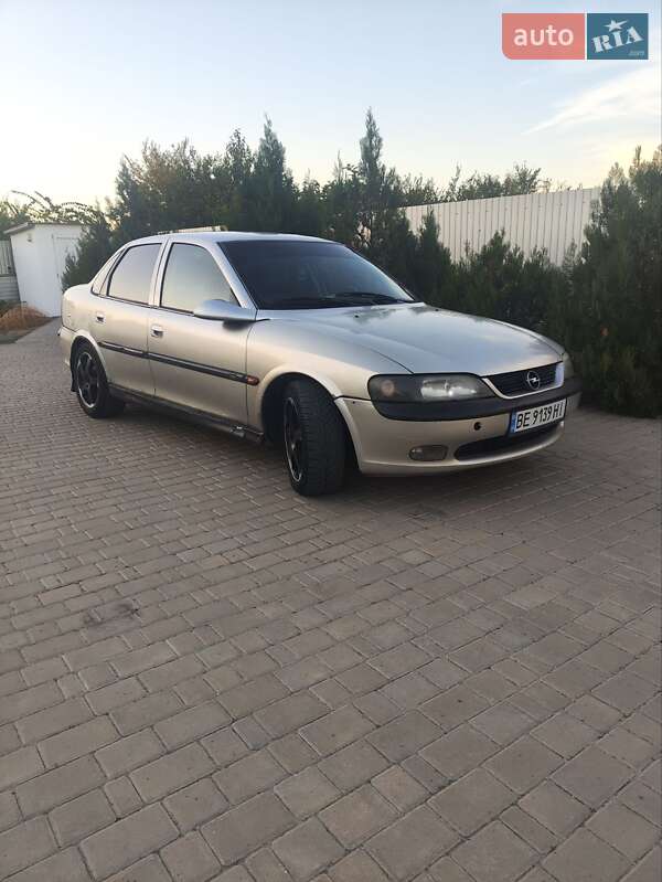 Седан Opel Vectra 1996 в Херсоне