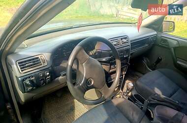Лифтбек Opel Vectra 1990 в 