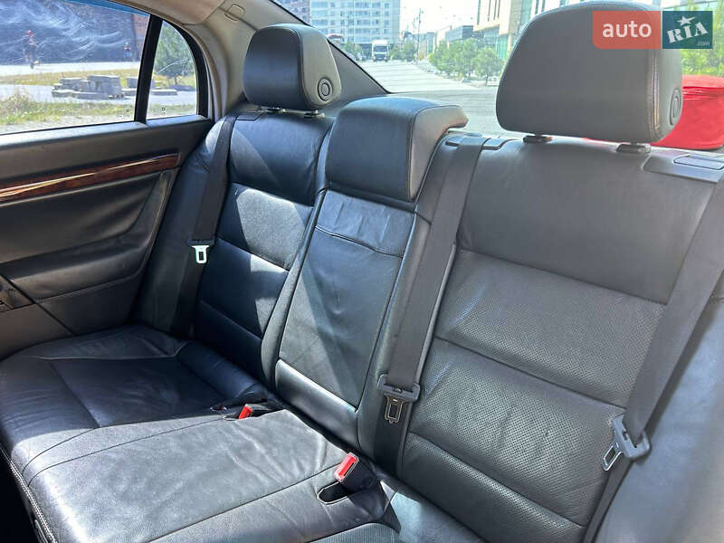 Седан Opel Vectra 2003 в Хмельницком