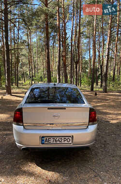 Лифтбек Opel Vectra 2003 в 
