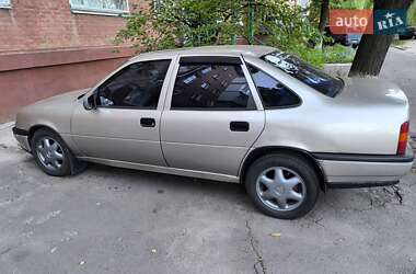 Седан Opel Vectra 1989 в Александрие