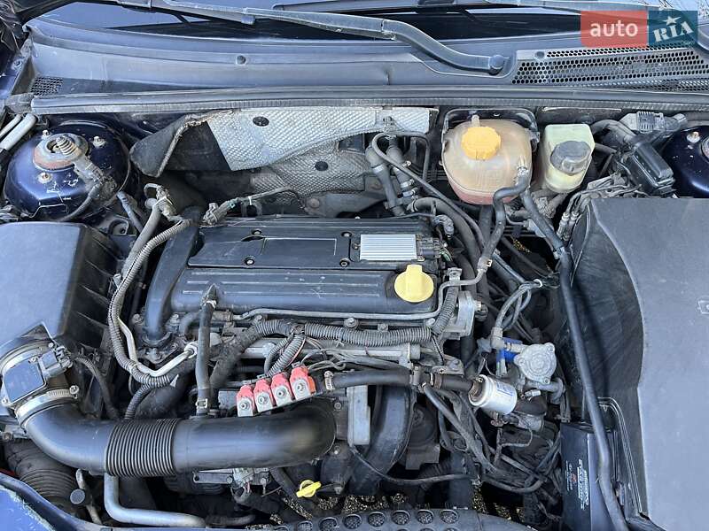 Седан Opel Vectra 2005 в Чутове