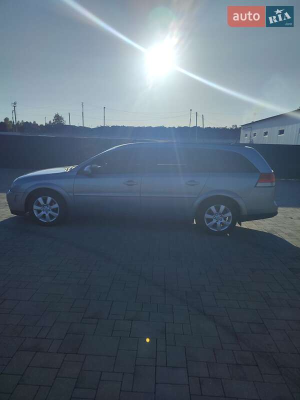 Универсал Opel Vectra 2005 в Брошневе-Осаде фото 9 Универсал Opel Vectra 2005 в Брошневе-Осаде