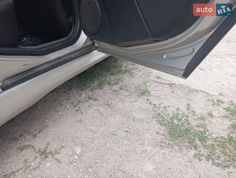 Лифтбек Opel Vectra 2002 в Киеве