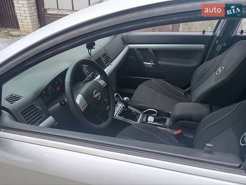 Лифтбек Opel Vectra 2002 в Киеве