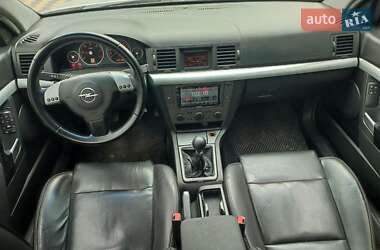 Лифтбек Opel Vectra 2003 в 