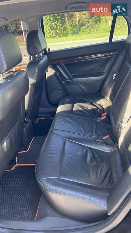 Седан Opel Vectra 2005 в Житомире