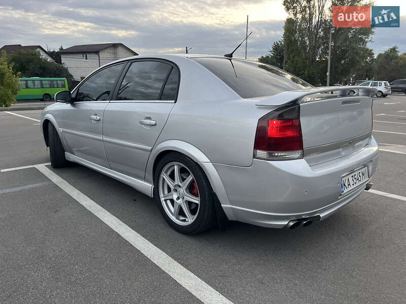 Седан Opel Vectra 2004 в Києві