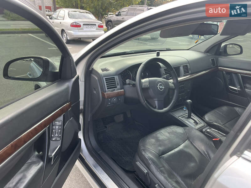 Седан Opel Vectra 2004 в Києві