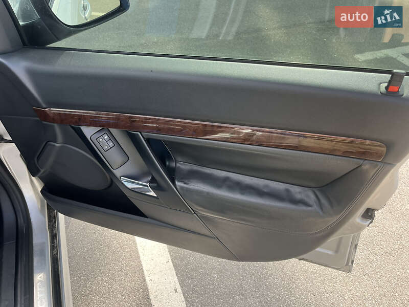 Седан Opel Vectra 2004 в Києві