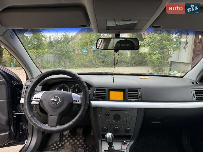 Ліфтбек Opel Vectra 2003 в Тернополі