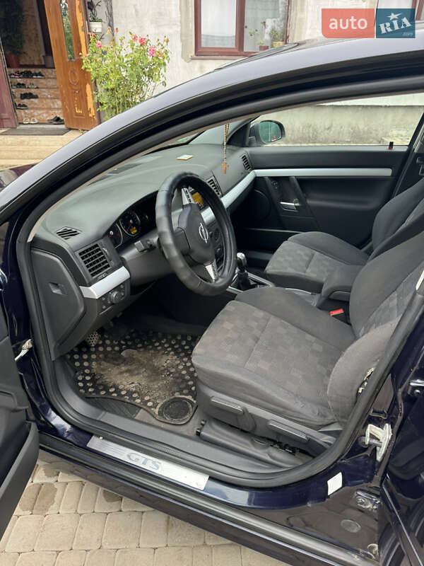 Ліфтбек Opel Vectra 2003 в Тернополі