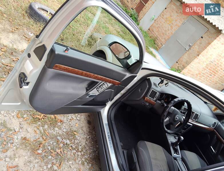 Универсал Opel Vectra 2004 в Полтаве фото 8 Универсал Opel Vectra 2004 в Полтаве