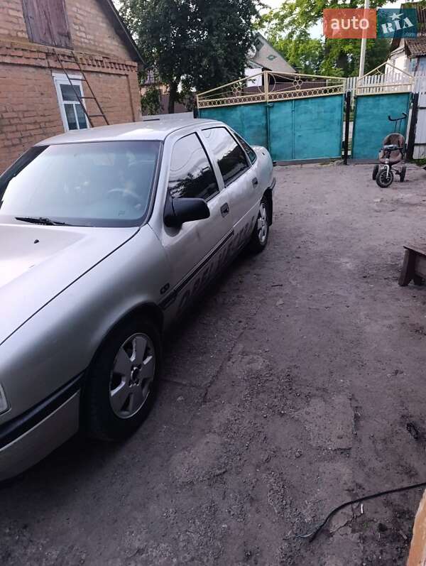 Седан Opel Vectra 1990 в 