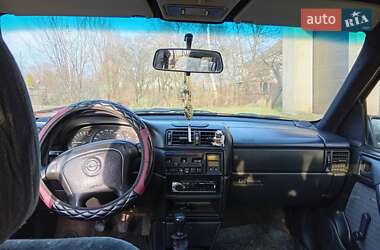 Седан Opel Vectra 1994 в Самборі