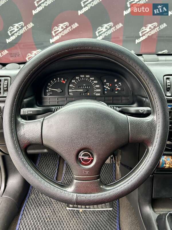 Седан Opel Vectra 1991 в Сумах