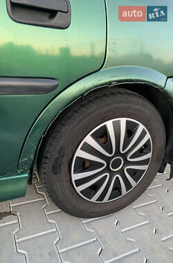 Седан Opel Vectra 1996 в 