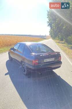 Лифтбек Opel Vectra 1991 в 