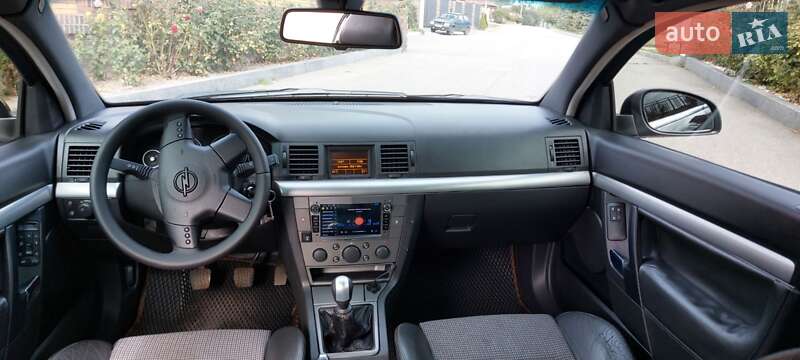 Лифтбек Opel Vectra 2003 в Полтаве