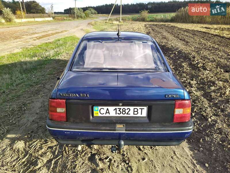 Седан Opel Vectra 1990 в Черкассах фото 16 Седан Opel Vectra 1990 в Черкассах