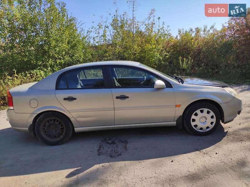 Седан Opel Vectra 2006 в Ровно